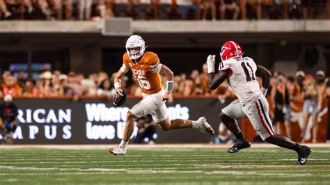 college football halftime odds.